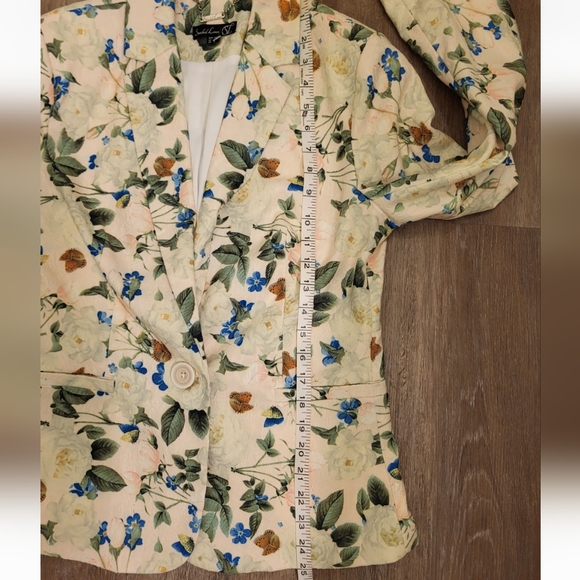 Smashed Lemon Butterfly & Floral Blazer  Size 8 Blush Pink & Multi Colored - Picture 9 of 10